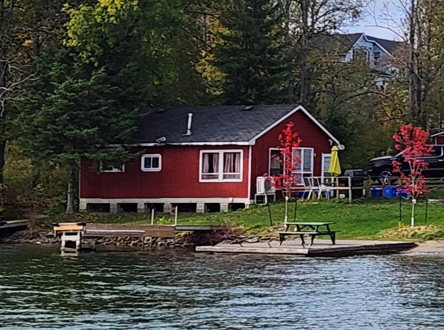 Trent River Cottages Hastings Екстериор снимка